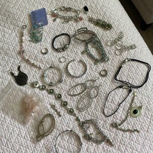 SOLD Lots of jewelry